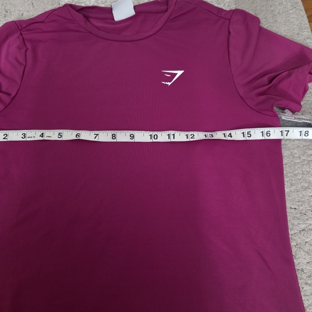 Gymshark Magenta Short Sleeve Crew Neck Tee BT - Picture 4 of 10